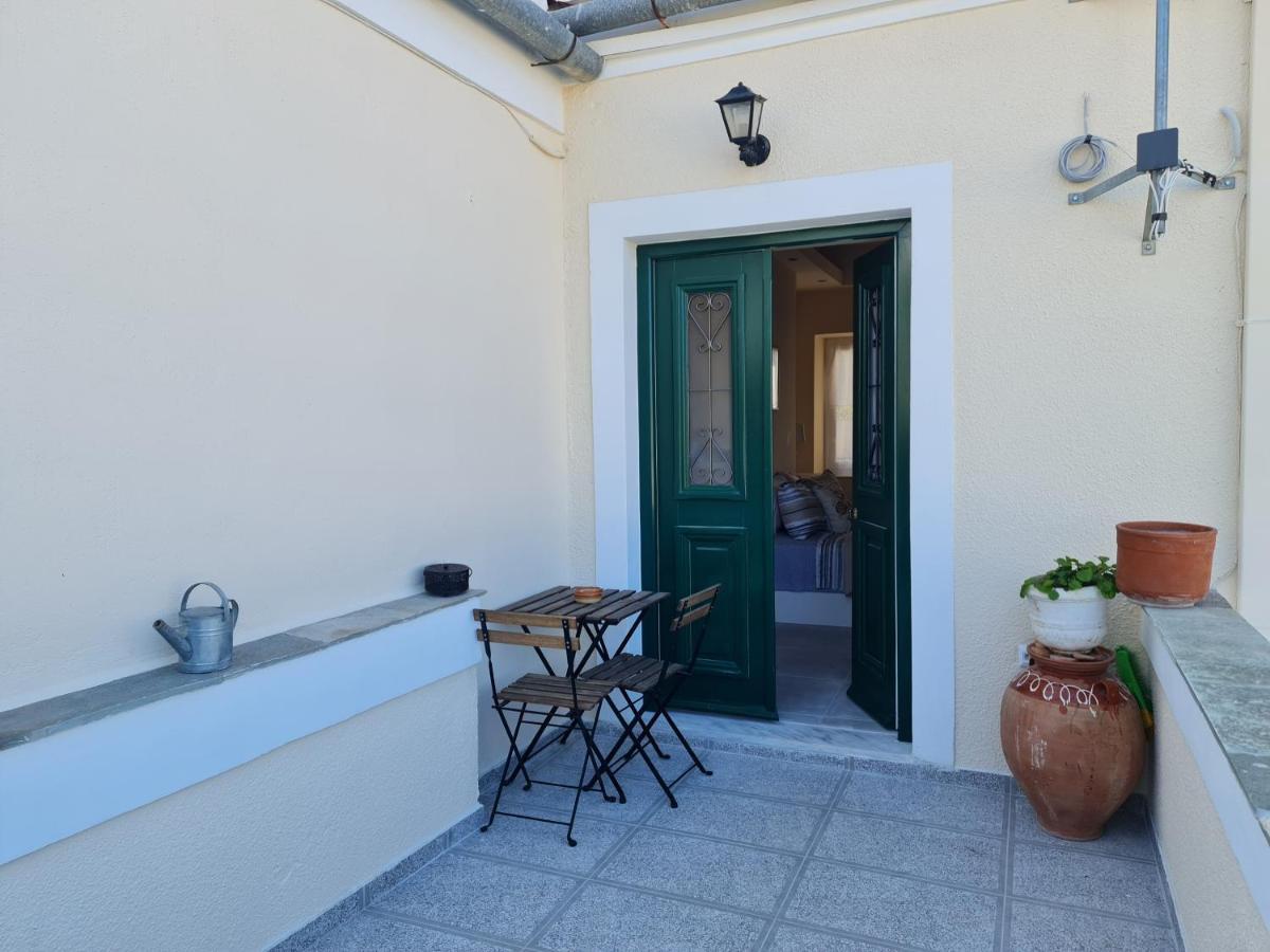 La Belle Helene Guest House Spetses Town Exterior photo